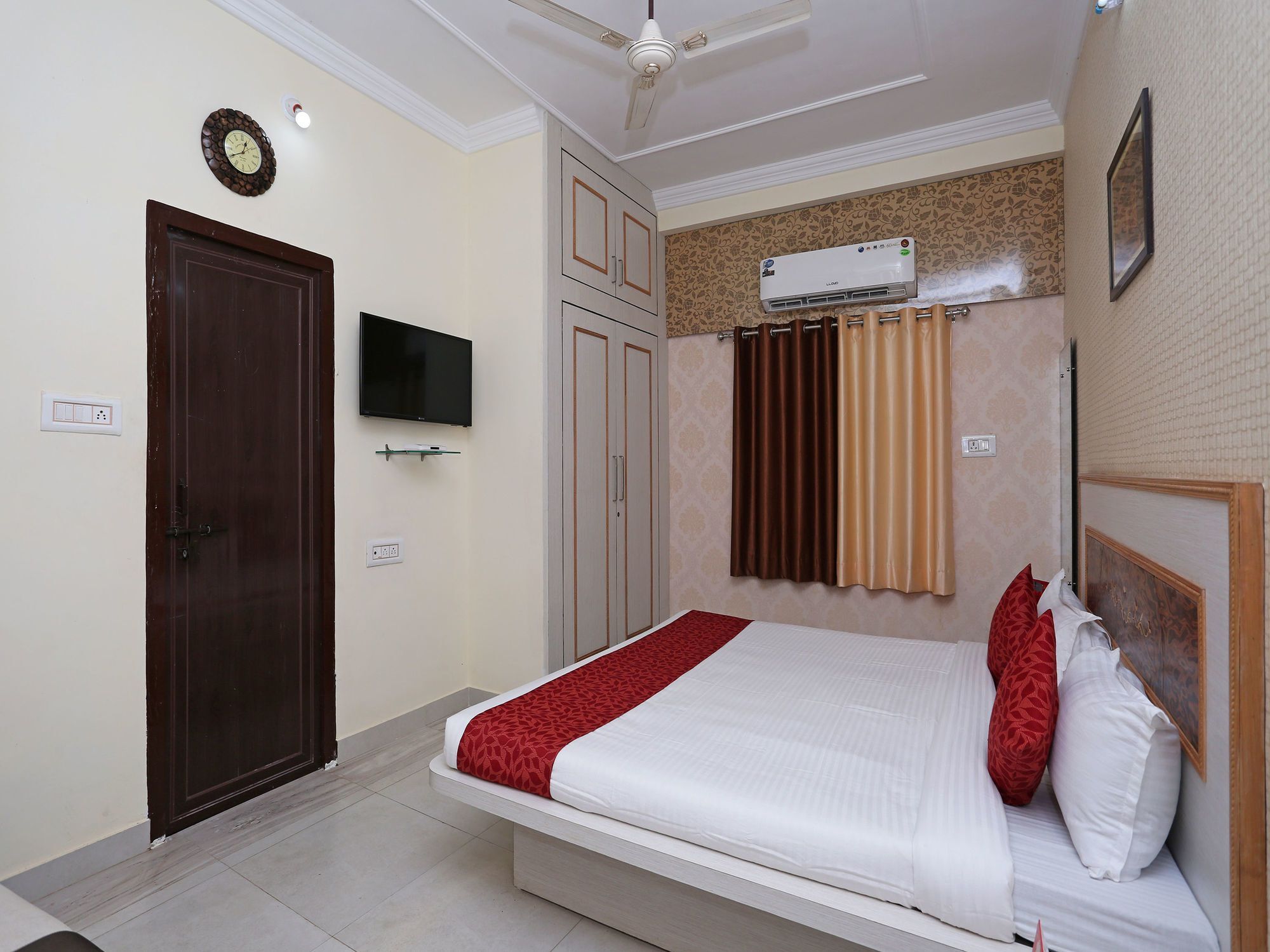 Oyo 10104 Radhika Resort 코타 외부 사진